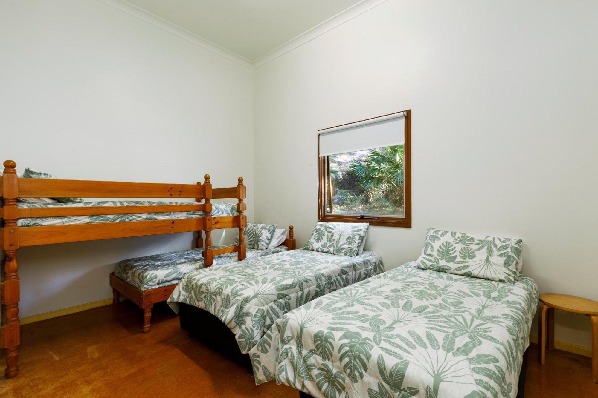 Currawong Beach Cottages Great Mackerel Beach Екстер'єр фото