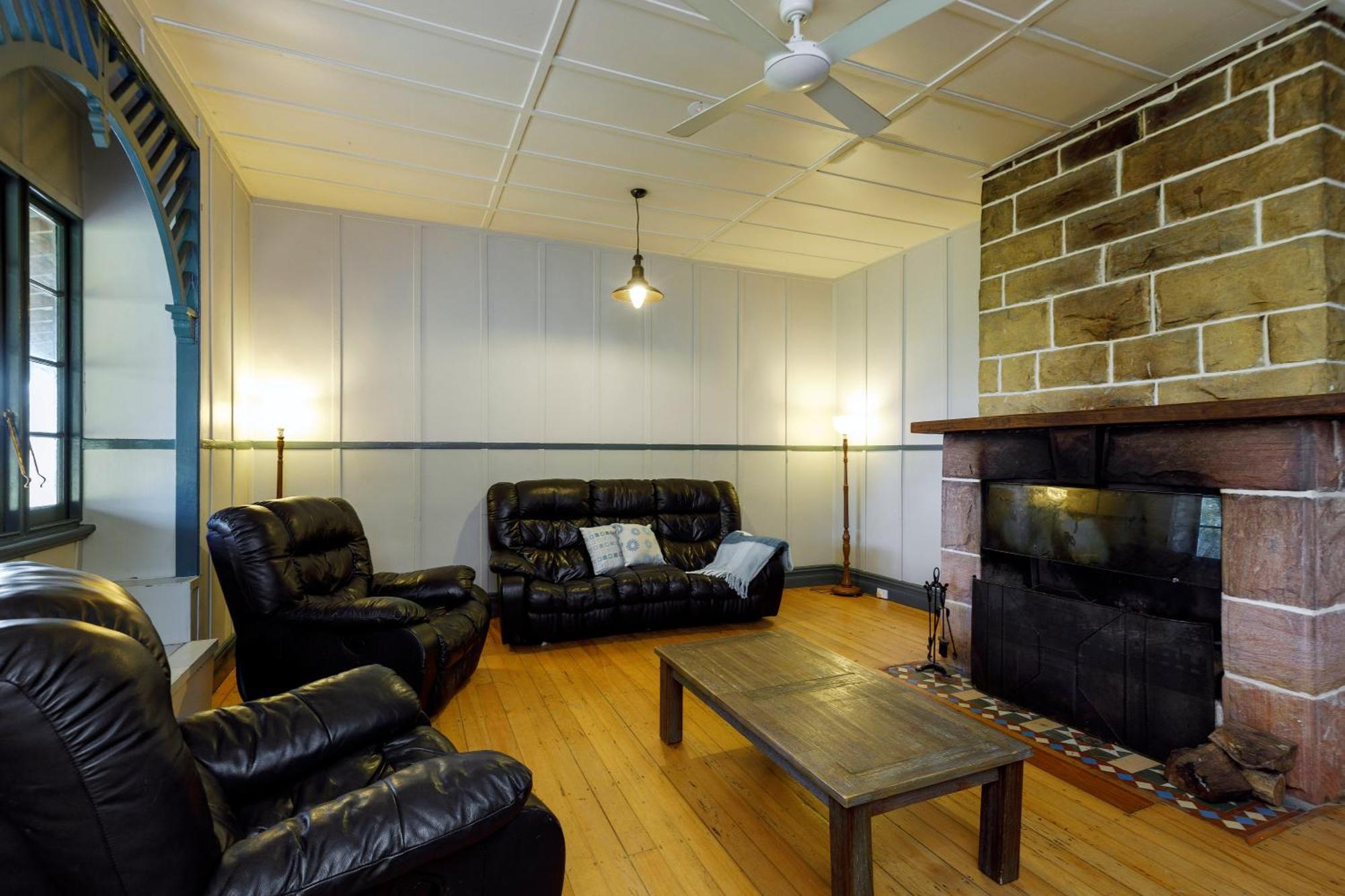 Currawong Beach Cottages Great Mackerel Beach Екстер'єр фото